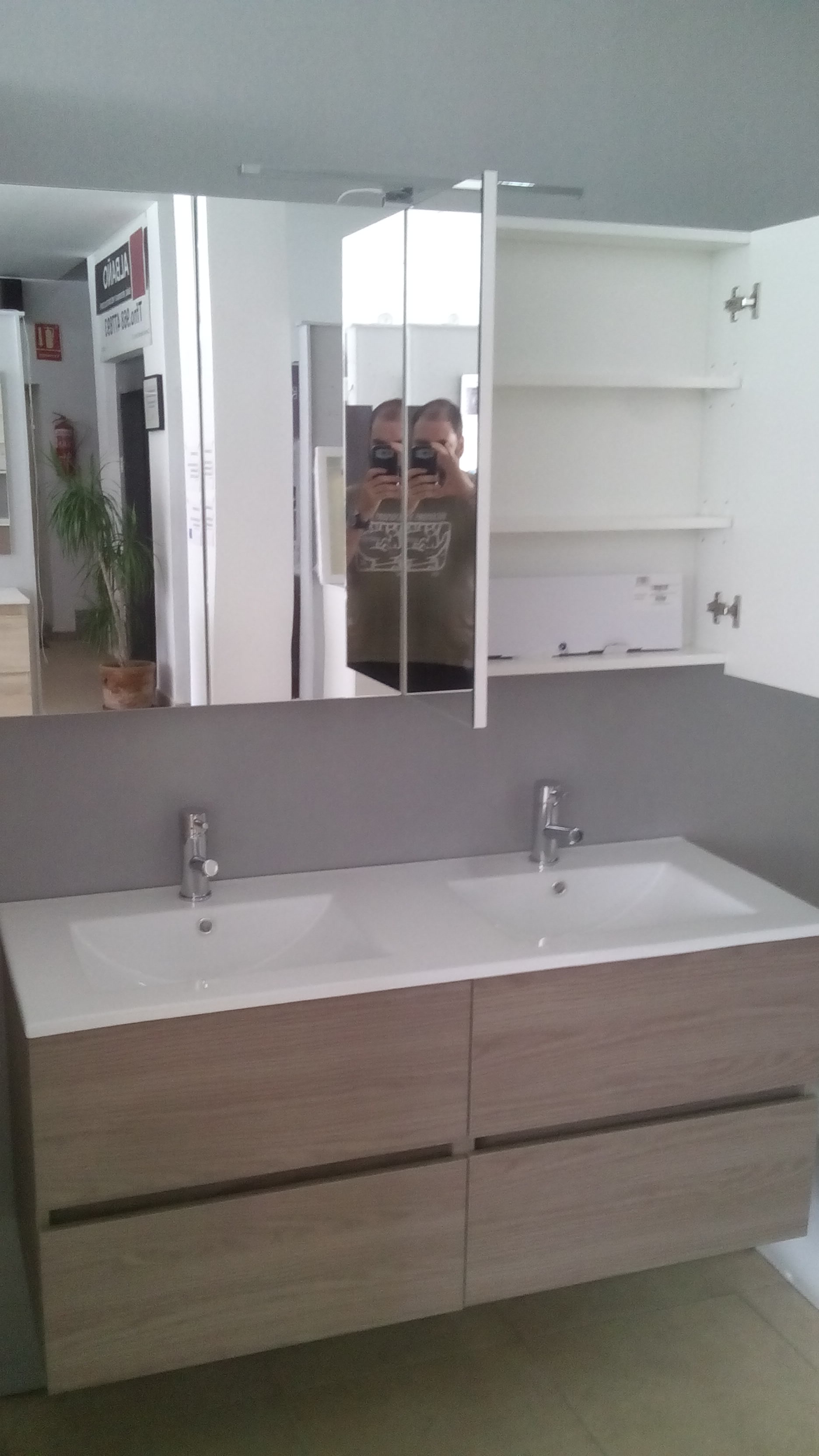 Rusia 120 Conjunto de baño con espejo camerino